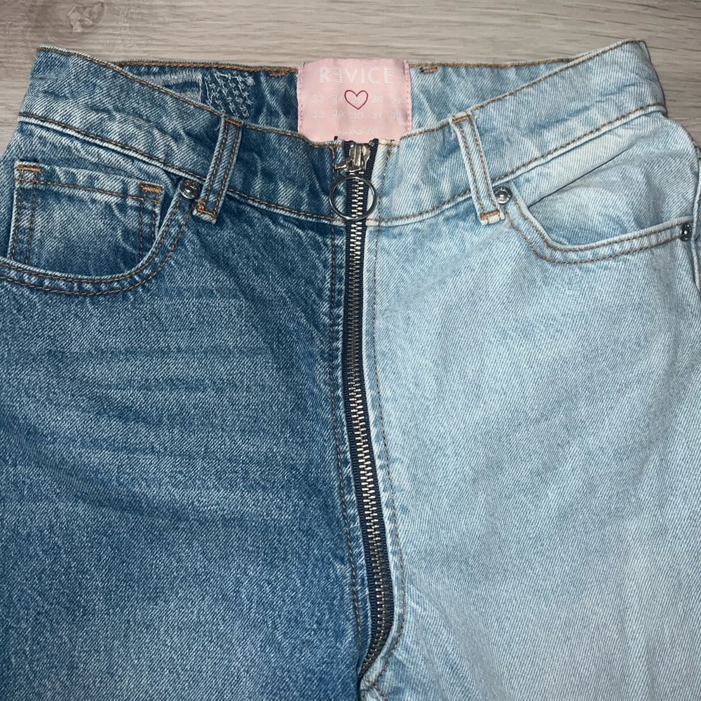 Revice Ying Yang all around zipper and two toned size 25
